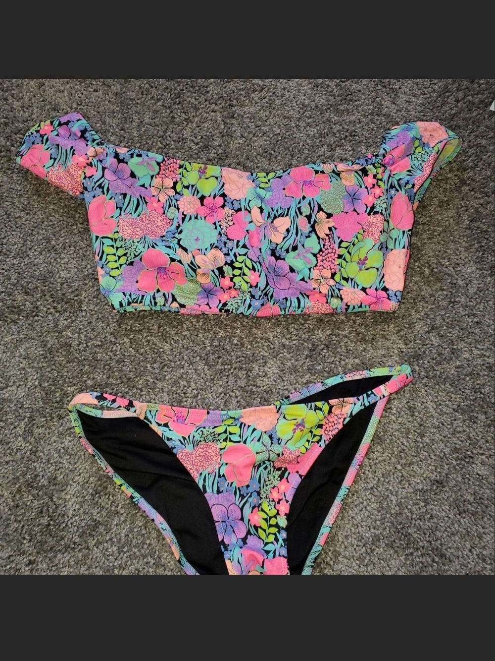 Victoria's Secret Size S Vibrant Floral Off-Shoulder Bikini
